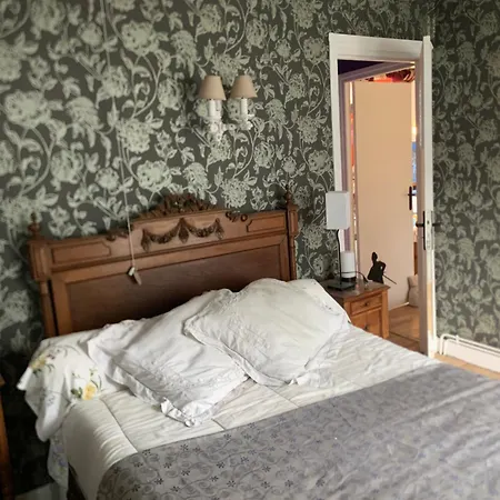 Homestay Mirdou62 *